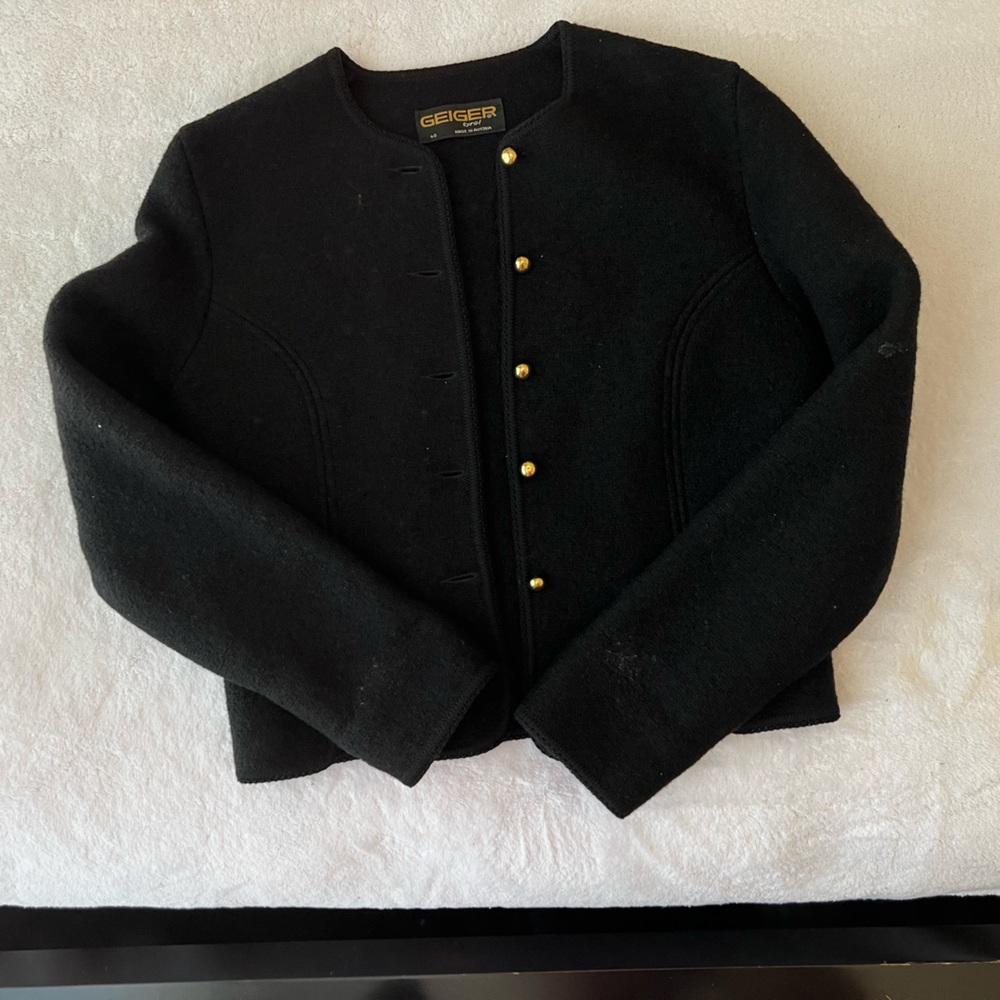 Geiger Austria Authentic Wool Cropped Coat